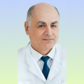 Врач Саакян Эдуард Сергеевич